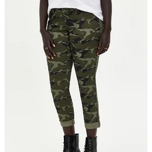Torrid crop aviator pant camo size 14